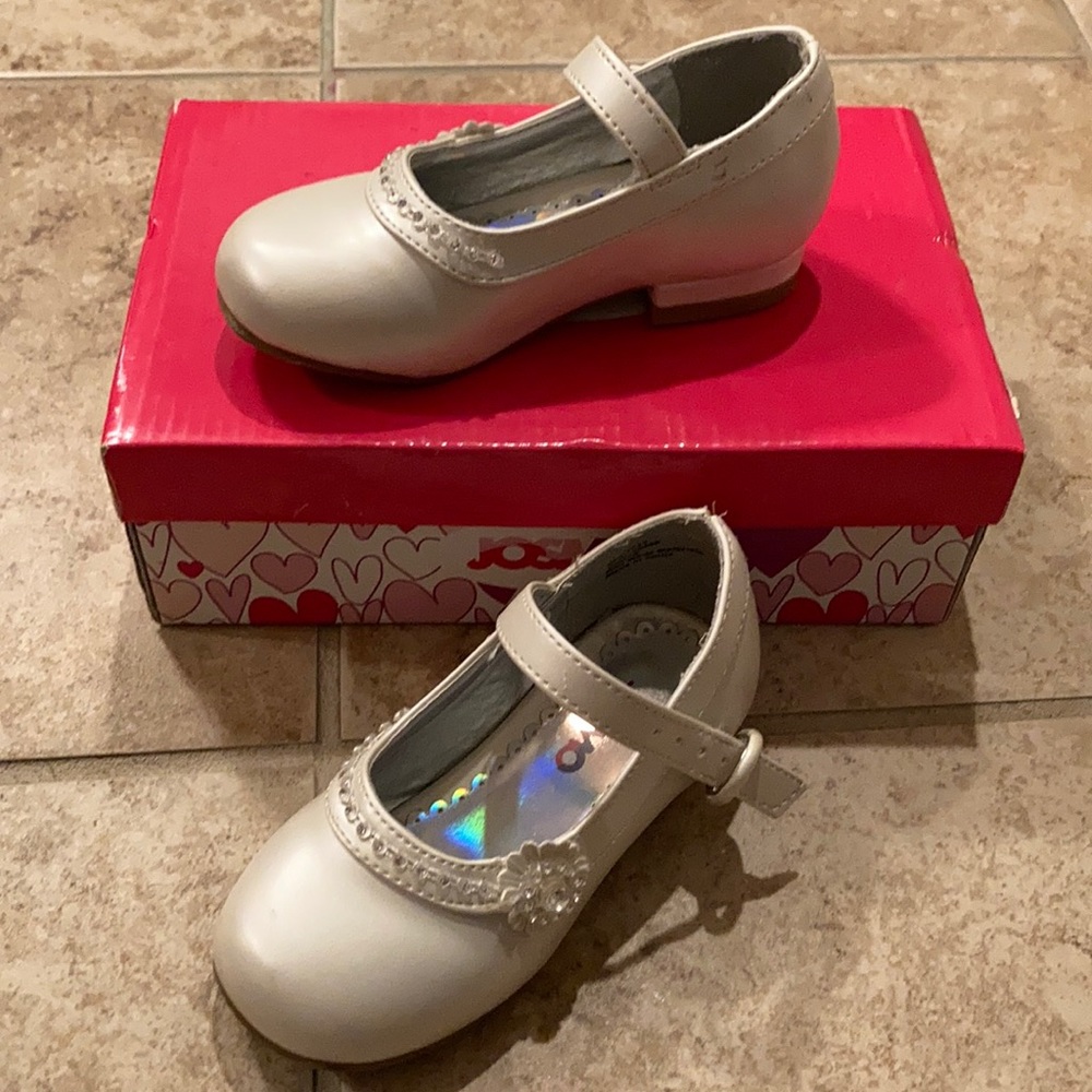 Dress shoes